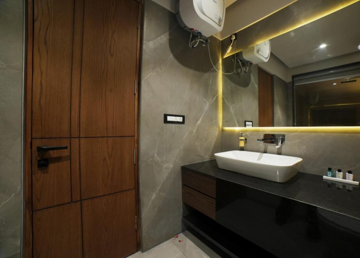 The Rohini Mansion A Unit Of The Monsoon & Pearl Palace Yamuna Nagar Ngoại thất bức ảnh