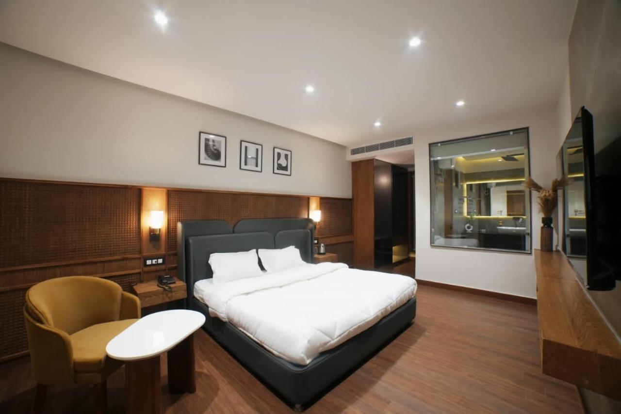 The Rohini Mansion A Unit Of The Monsoon & Pearl Palace Yamuna Nagar Ngoại thất bức ảnh